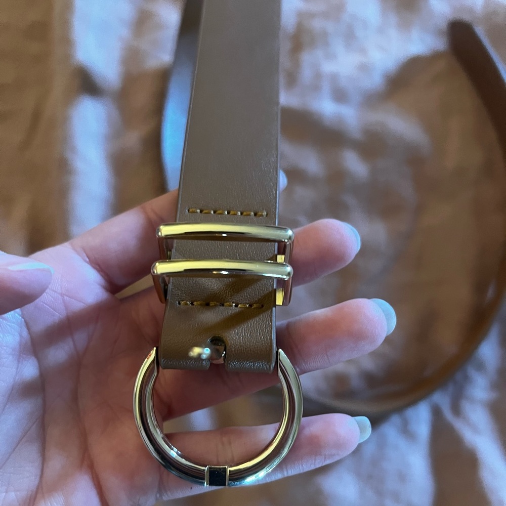 NWOT VONMELLI Women's Leather Fashion Gold Buckle Ladies Belt